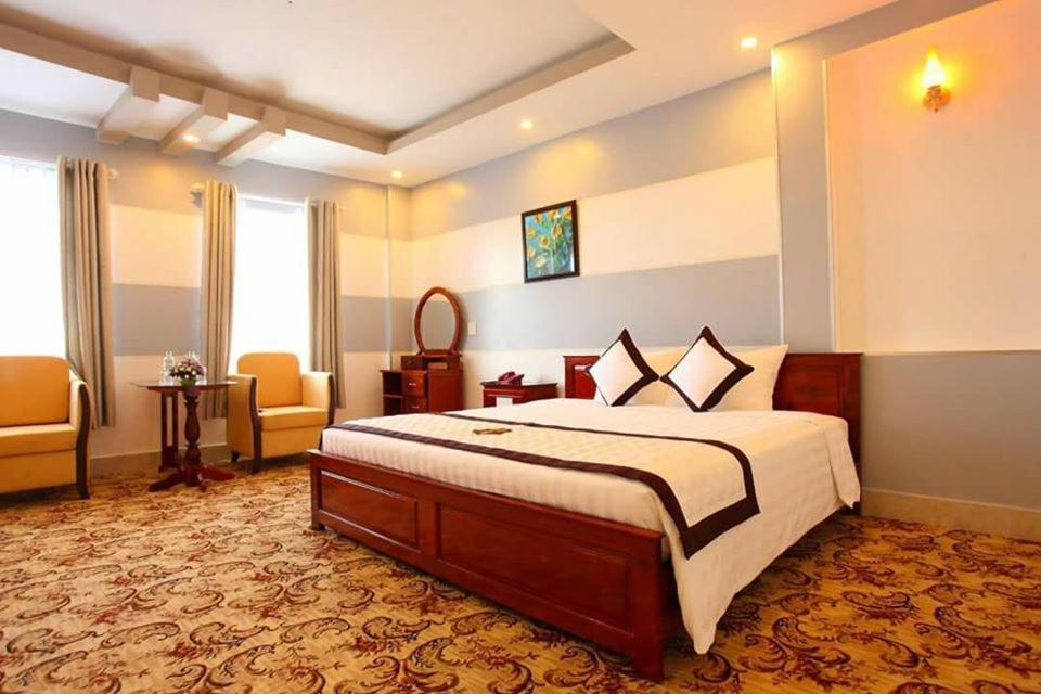 Khach San Long Ty Hotel Cà Mau Eksteriør billede
